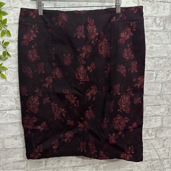 WHBM White House Black Market Floral Black Modest Work Professional Skirt‎ - Picture 1 of 7